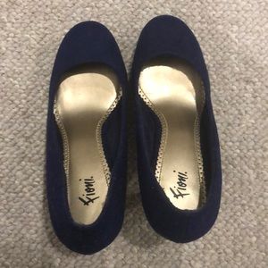 Navy blue heels